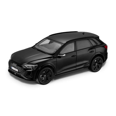 Audi Q8 e-tron, Mythosschwarz, 1:18 (182324)